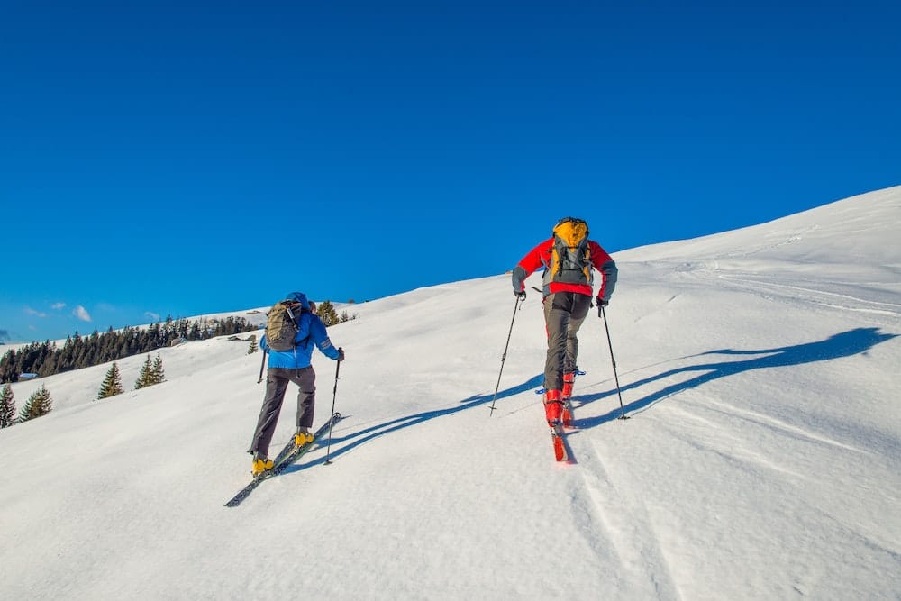 Quels sont les endroits les plus adaptés pour une randonnée en VTT dans les Dolomites italiennes?